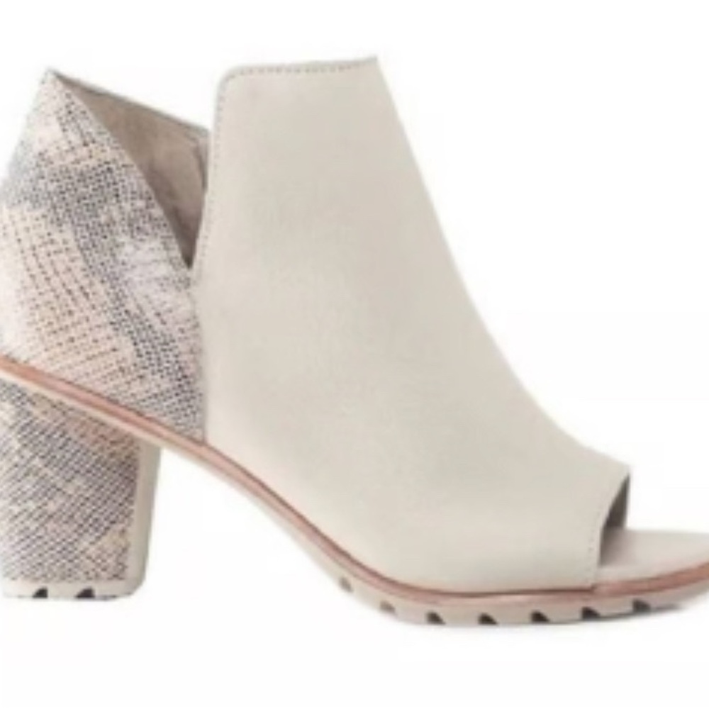 Sorel LEATHER Peep Toe Ankle Boots SIZE 9 - NADIA RN - $180